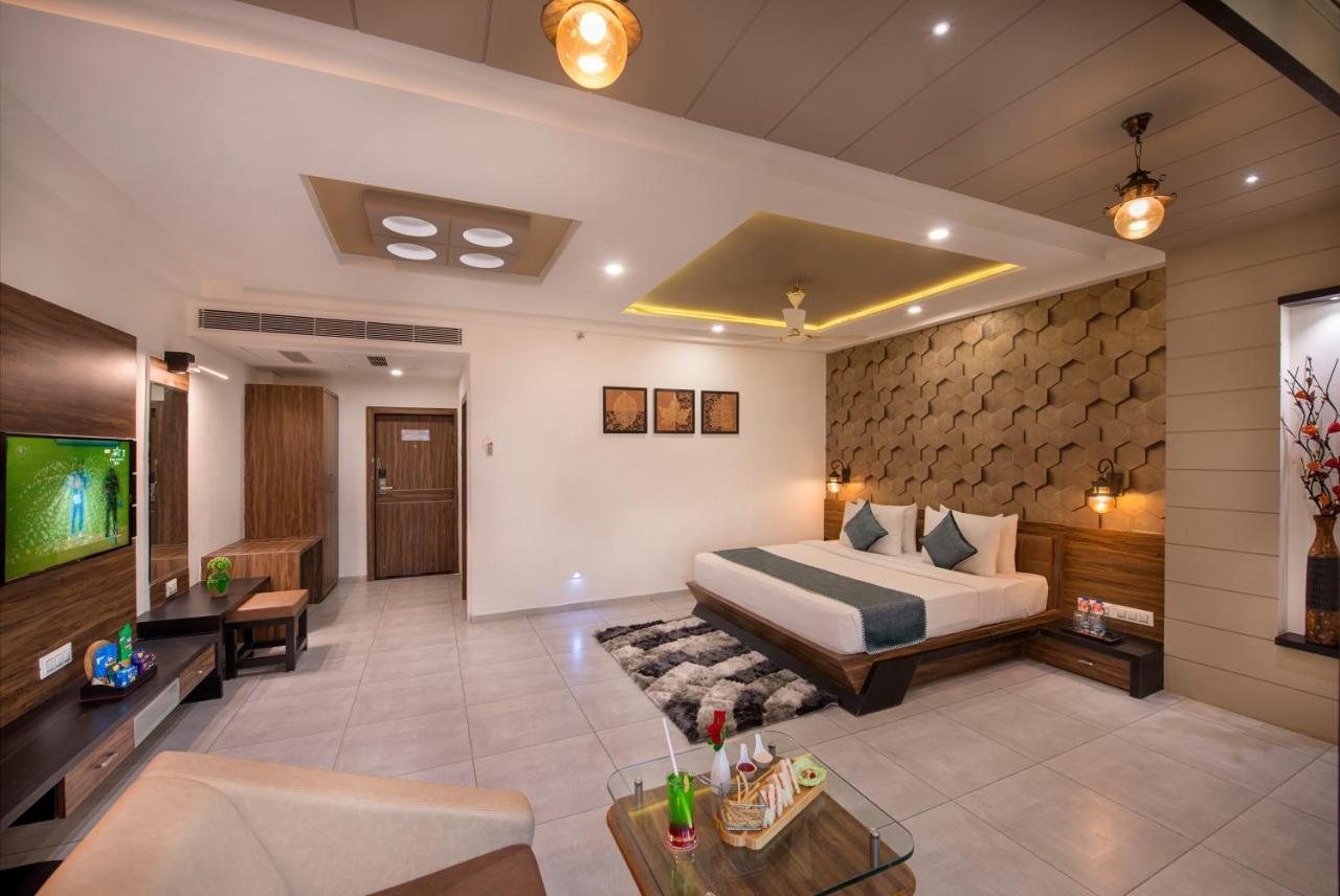 Lords Eco Inn Morbi ภายนอก รูปภาพ
