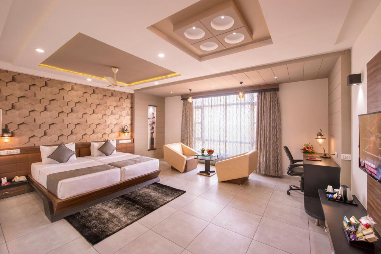 Lords Eco Inn Morbi ภายนอก รูปภาพ
